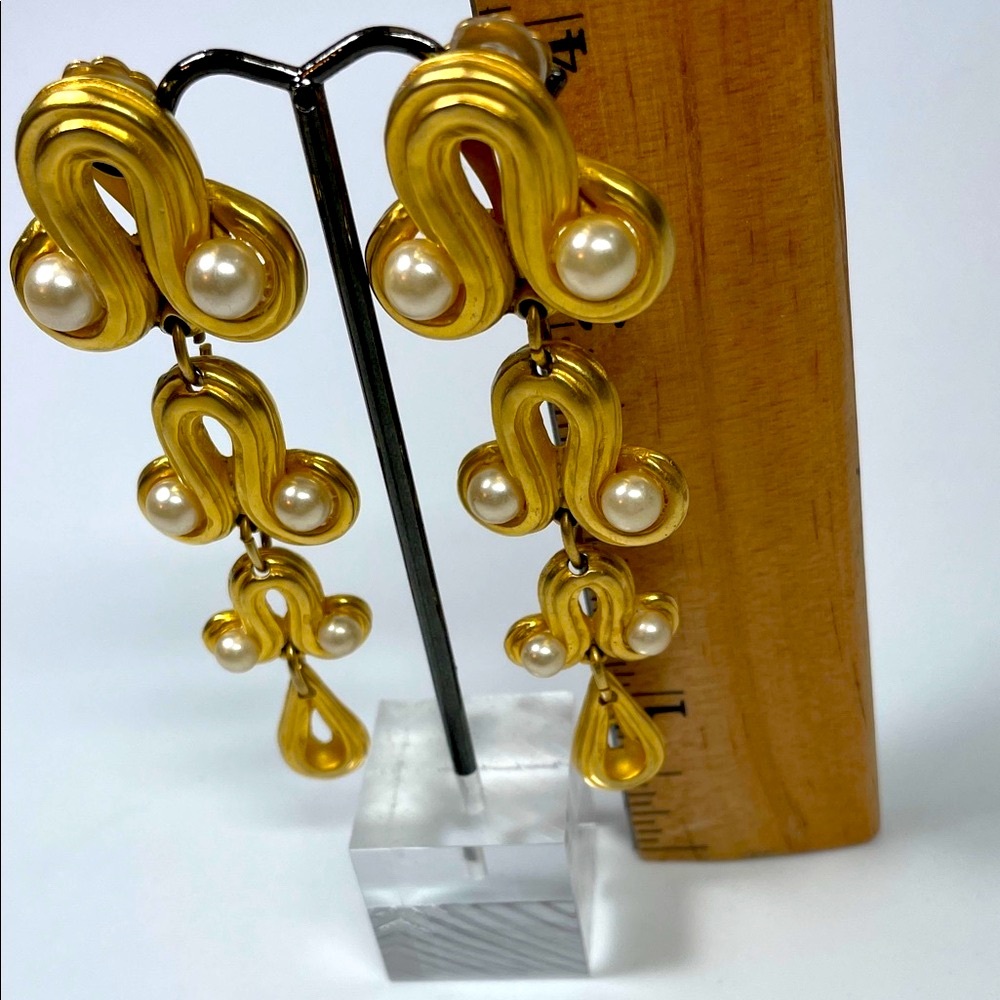 Blanca Luxurious Gold and Pearl Dangle Earrings - Picture 2 of 5